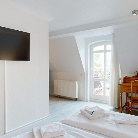 Fewo Direkt Am Strand Mit Meerblick Und Balkon,Villa Glueckspilz, Binz Ngoại thất bức ảnh